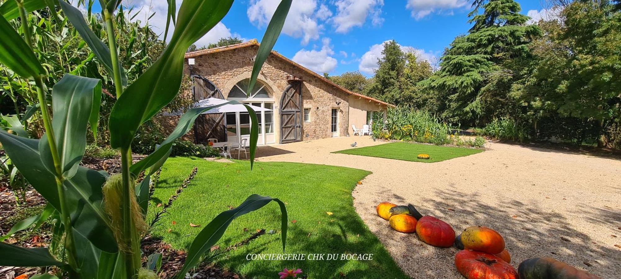 Saint-Mars-la-RéortheGite Le Puy Martineau Piscine Privee Interieure Chauffee A 10 Min Du Puy Du Fo别墅 外观 照片